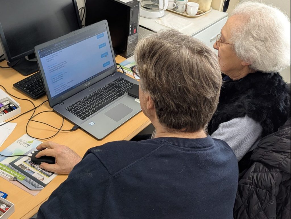 Atelier informatique - Centre social Charpennes Tonkin